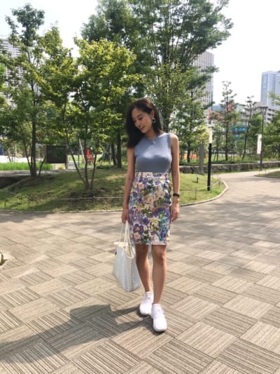 妊娠8カ月のスカートコーデ｜チームVERYのマタニティsnap