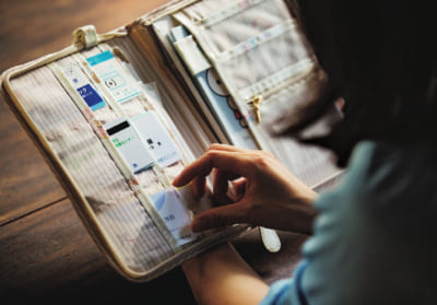 【ミニ財布の使い方SNAP④】フェンディのミニ財布に入らないカード類を母子手帳ケースに収納！