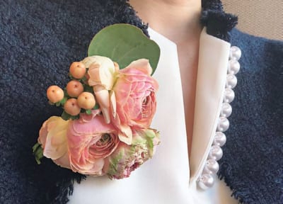 生花で簡単！自分らしくてオシャレなコサージュの作り方【卒入園・卒入学】
