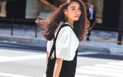 「甘トップス×サロペット」で夏コーデのバランスを更新！