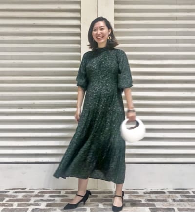 妊娠8カ月のワンピースコーデ｜チームVERYのマタニティsnap