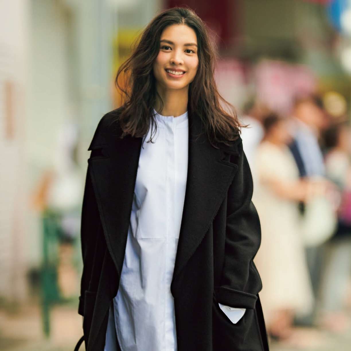 VERYで話題！“申 真衣さん”のミニマルな冬じたくを拝見 | VERY