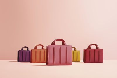 一点投入でコーデも気分も明るく！「Max Mara」の春色バッグ
