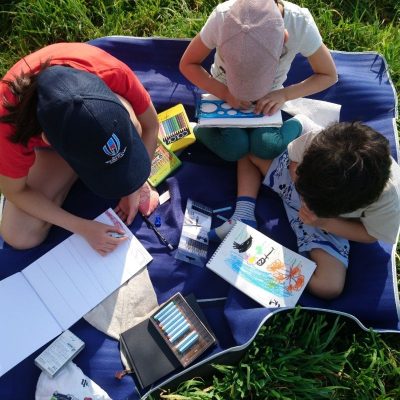 【インタビュー】休校続くロンドンで３人姉弟をストレス溜めずに育児するには？