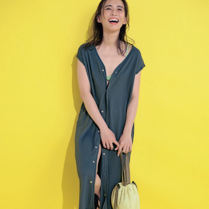 子どもの水遊びの見守りに 撥水サーマルワンピを重ねて水着を生かした雰囲気コーデ 明日のコーデ ファッション Very ヴェリィ 公式サイト 光文社