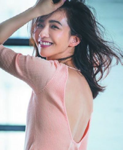 優木まおみさんが実践中！４つの背中ケア方法