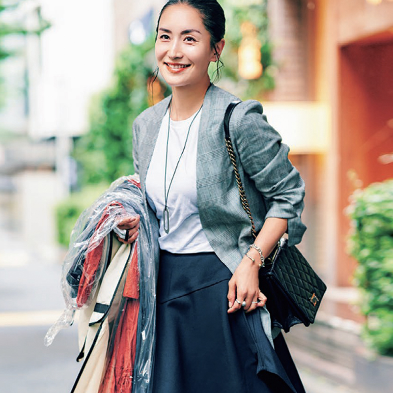 人気スタイリスト亀恭子さん私服コーデ 仕事こそスカートで ファッション Very ヴェリィ 公式サイト 光文社