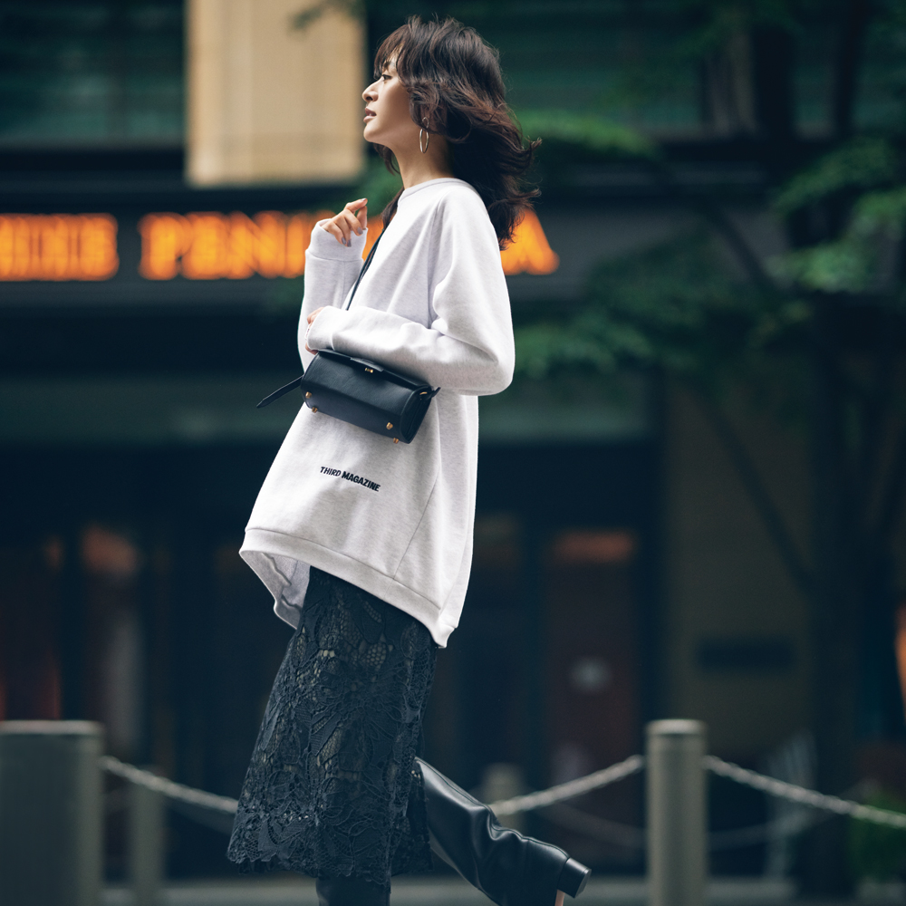 オーバーサイズが進化した 今どき スウェット 30代の着こなし ファッション Very ヴェリィ 公式サイト 光文社