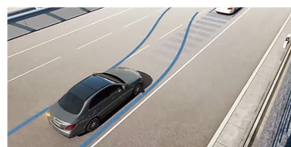 Point3 車線変更をサポートしてくれる
