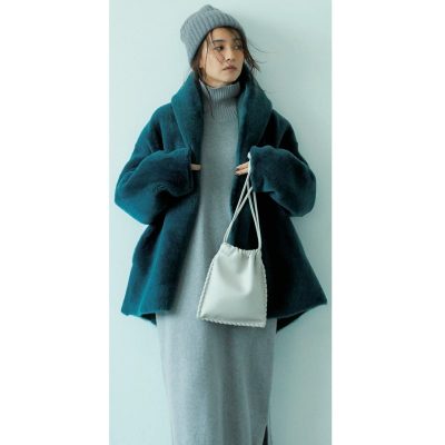 足元ボリュームで防寒対策！グレーソックスがつなぎ役に【明日のコーデ】