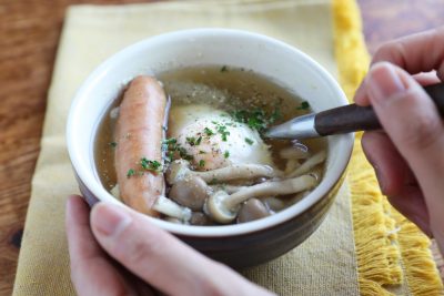 レンジで5分、包丁いらず！ぐっち夫婦の「あったかスープ」2種