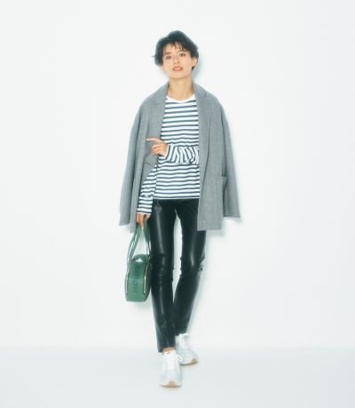 白スニーカーで大人カジュアル！レザーパンツで今っぽさも叶う【明日のコーデ】