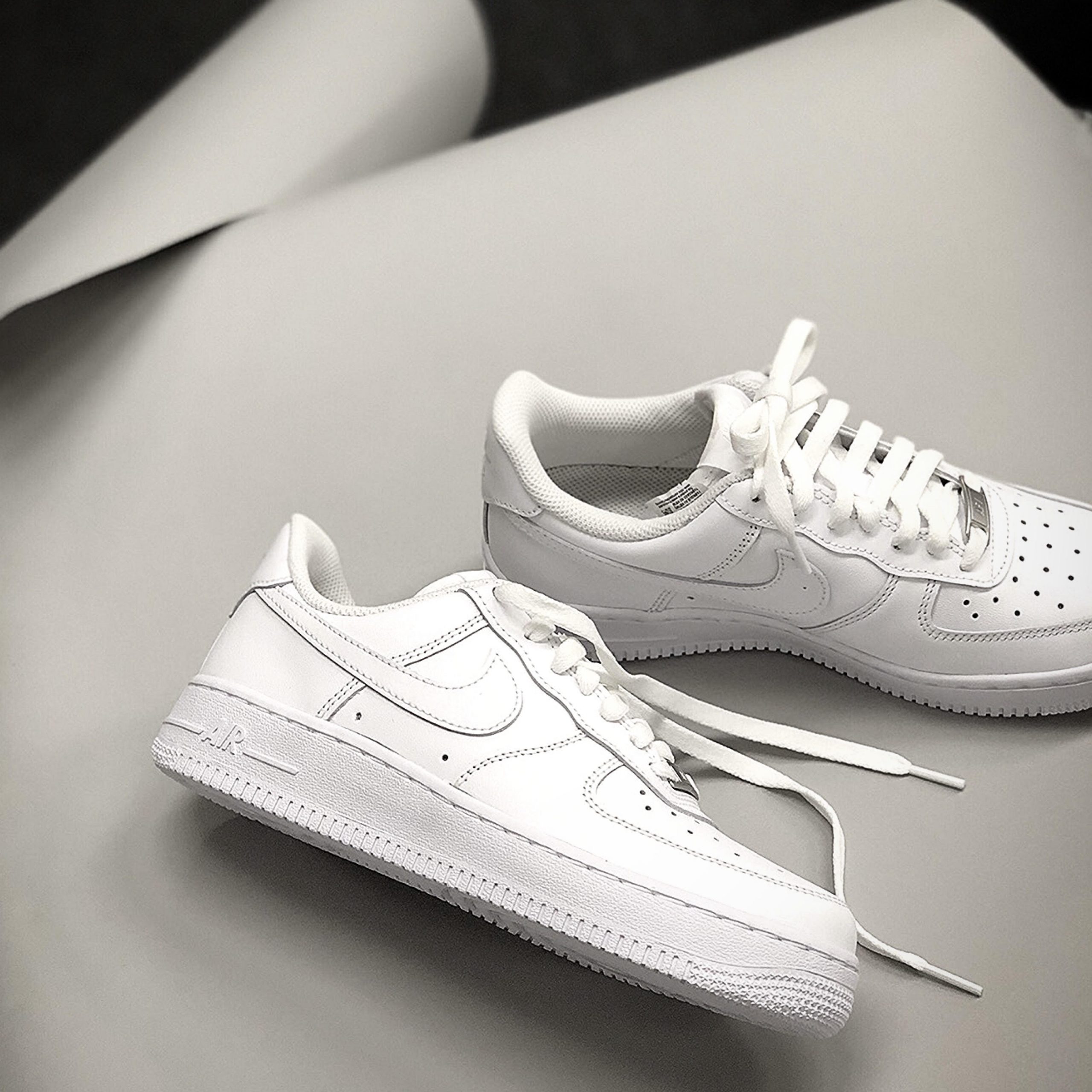 アンケート プレゼント 人気の白スニーカーを抽選で2名様に Very８月号のアンケート募集中 プレゼント アンケート Very ヴェリィ 公式サイト 光文社