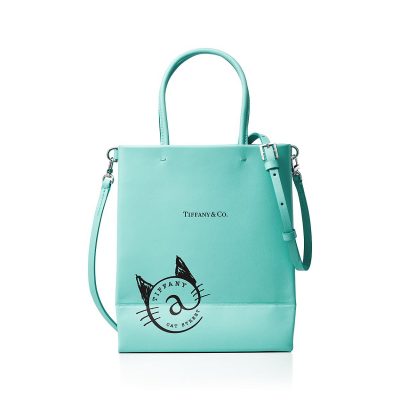 「ティファニー」のレザーショッピングバッグにキャットストリート限定が登場