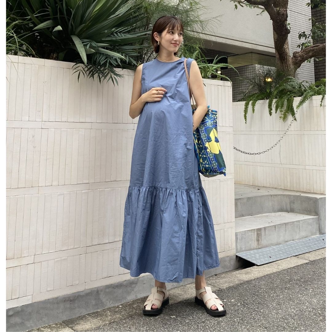 妊娠9カ月】裾ギャザーデザインのワンピで目線ずらし作戦！ | VERY