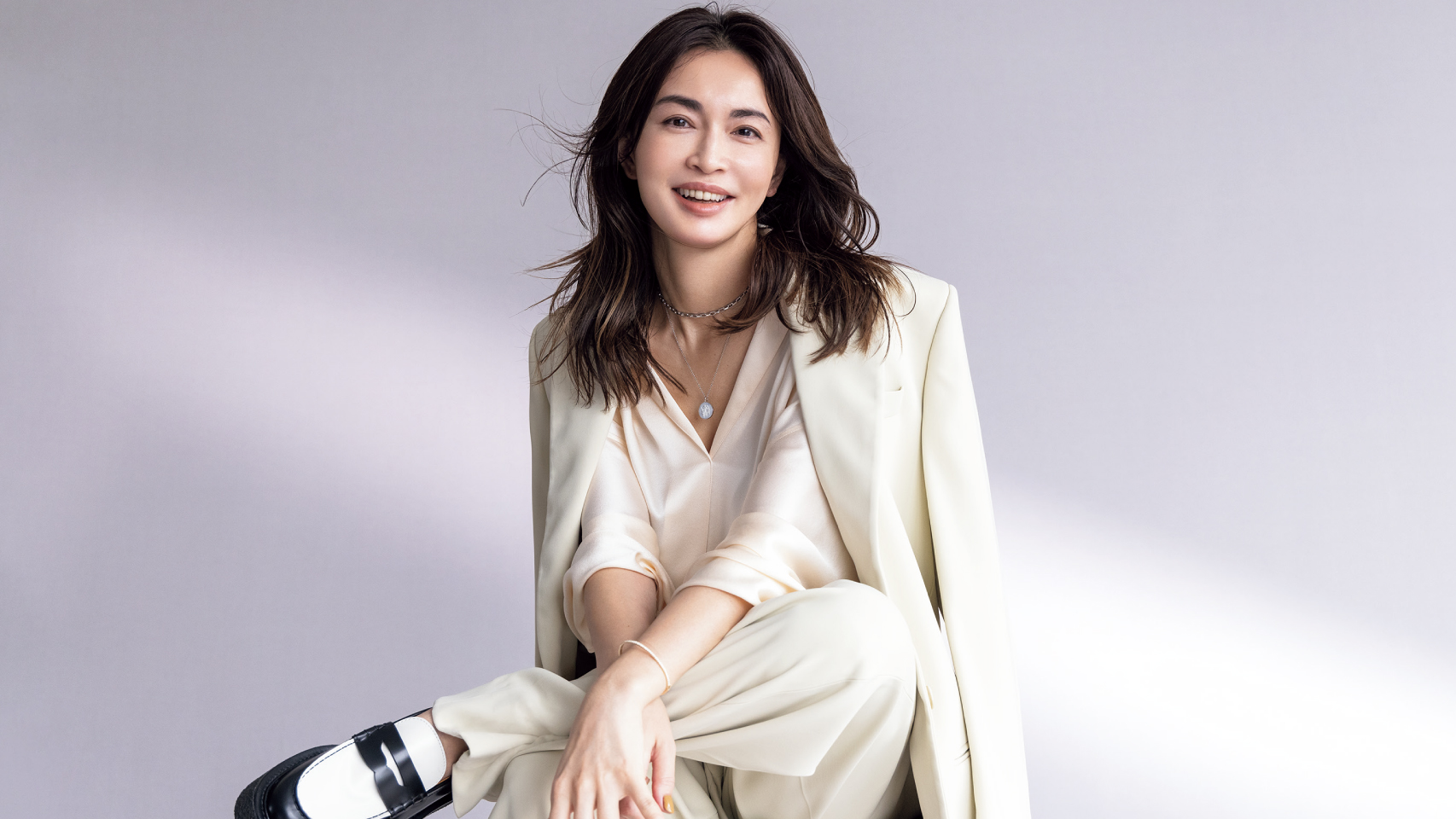 長谷川京子さん「人生をサバイブする力は自信があります」 | VERY NaVY