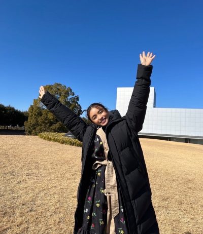 滝沢眞規子さん「撮影現場をチラ見せ！今気になるバッグとシューズ」