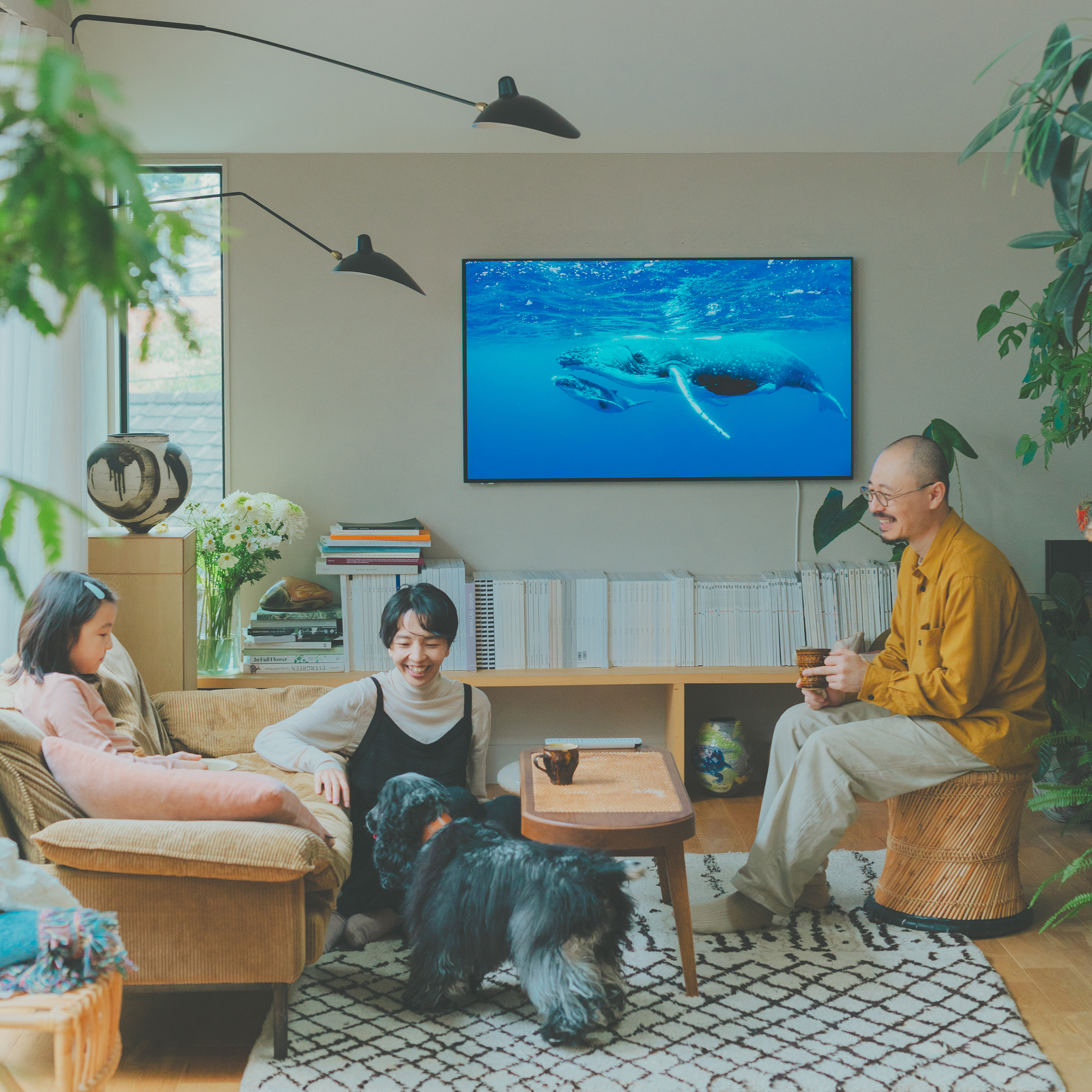 進化した【壁掛けテレビ】が子育て世代におすすめな理由 | VERY