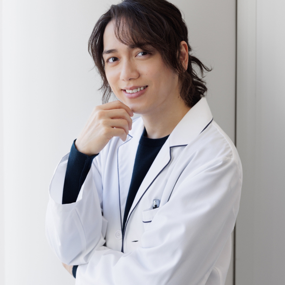 山崎育三郎さん「“ちゃんと目を見て受け止める”が子どもには大事」 | VERY