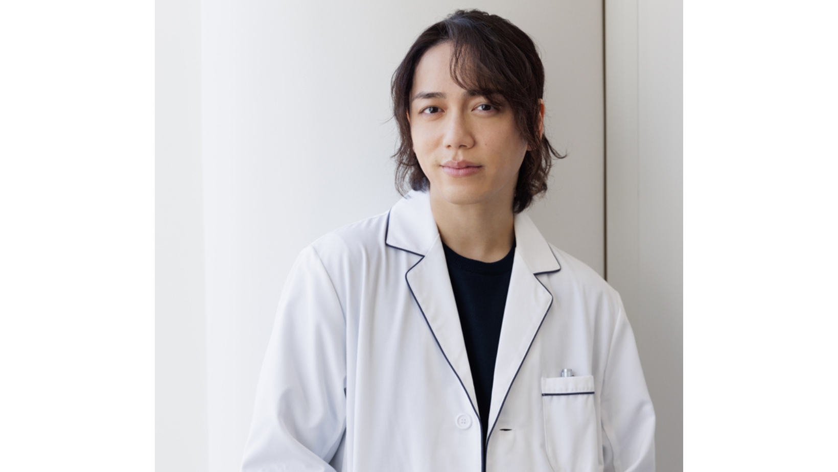 山崎育三郎さん「あえて“空気を読まない”でいることを大事にしています