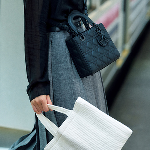 東原亜希使用♡Dior♡一度使用セット売り♡ キレイめ派の“サブバック”新定番！ブランドバッグの相棒に