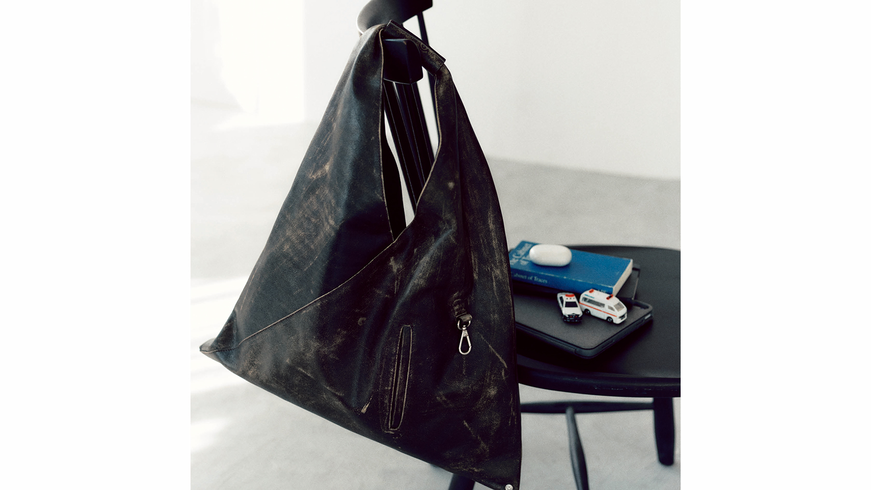 モード派ママご用達『MM6』新作バッグに注目！持つだけで上級者見え | VERY