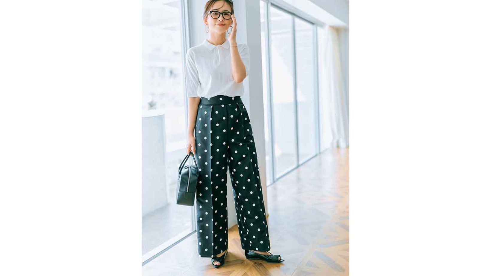 ドット柄パンツ】でコーデが華やぐ！襟付きトップスできちんと感