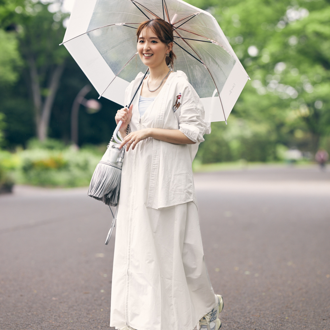 ユニクロ、GU、H&M…】雨の日も「白」の秘密はプチプラ!<SNAP> | VERY ユニクロ、GU、H&M…】雨の日も「白」の秘密はプチプラ!<SNAP> | VERY