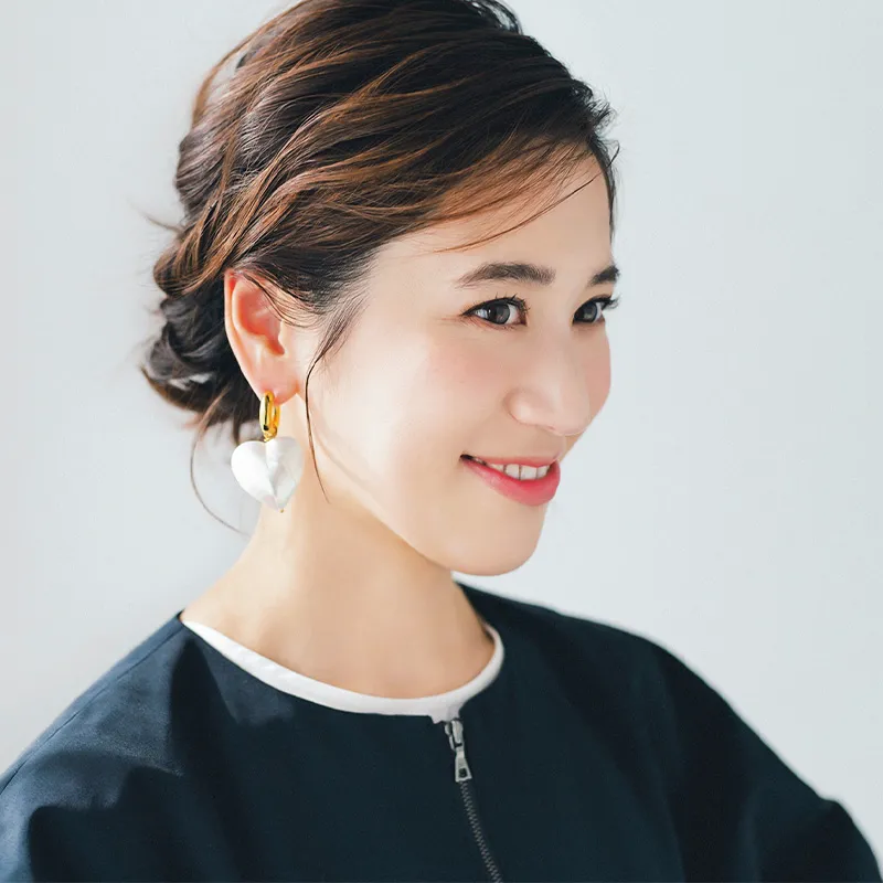 短いボブヘアでもできる簡単まとめ髪