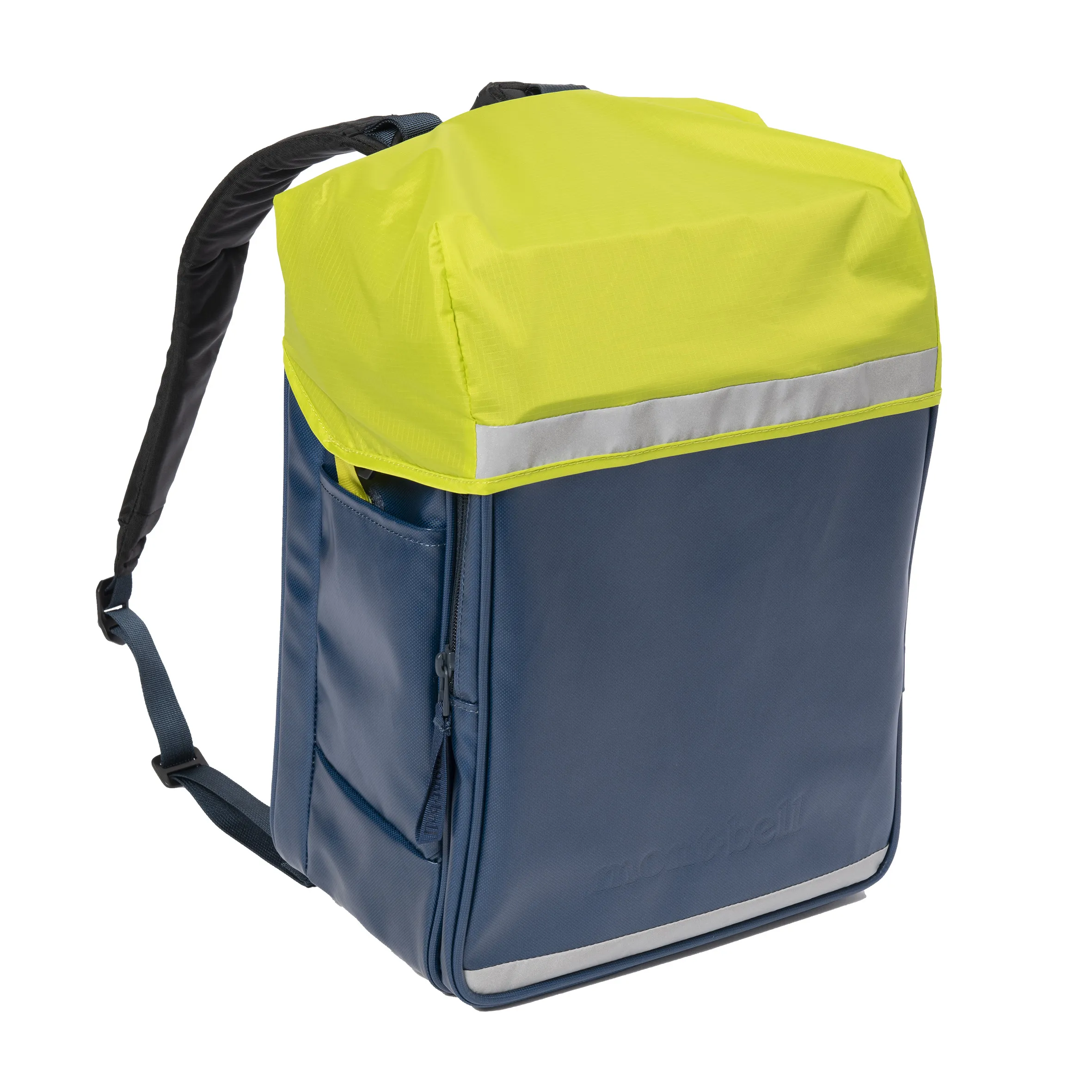 モンベルのランドセルリュック「わんパック」のリフレクター付きのレインカバーを装着した様子