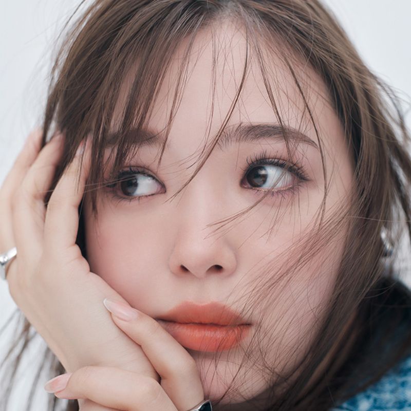 藤田ニコルさん『リップの楽しみ方を再発見！なりたい“大人カジュアル