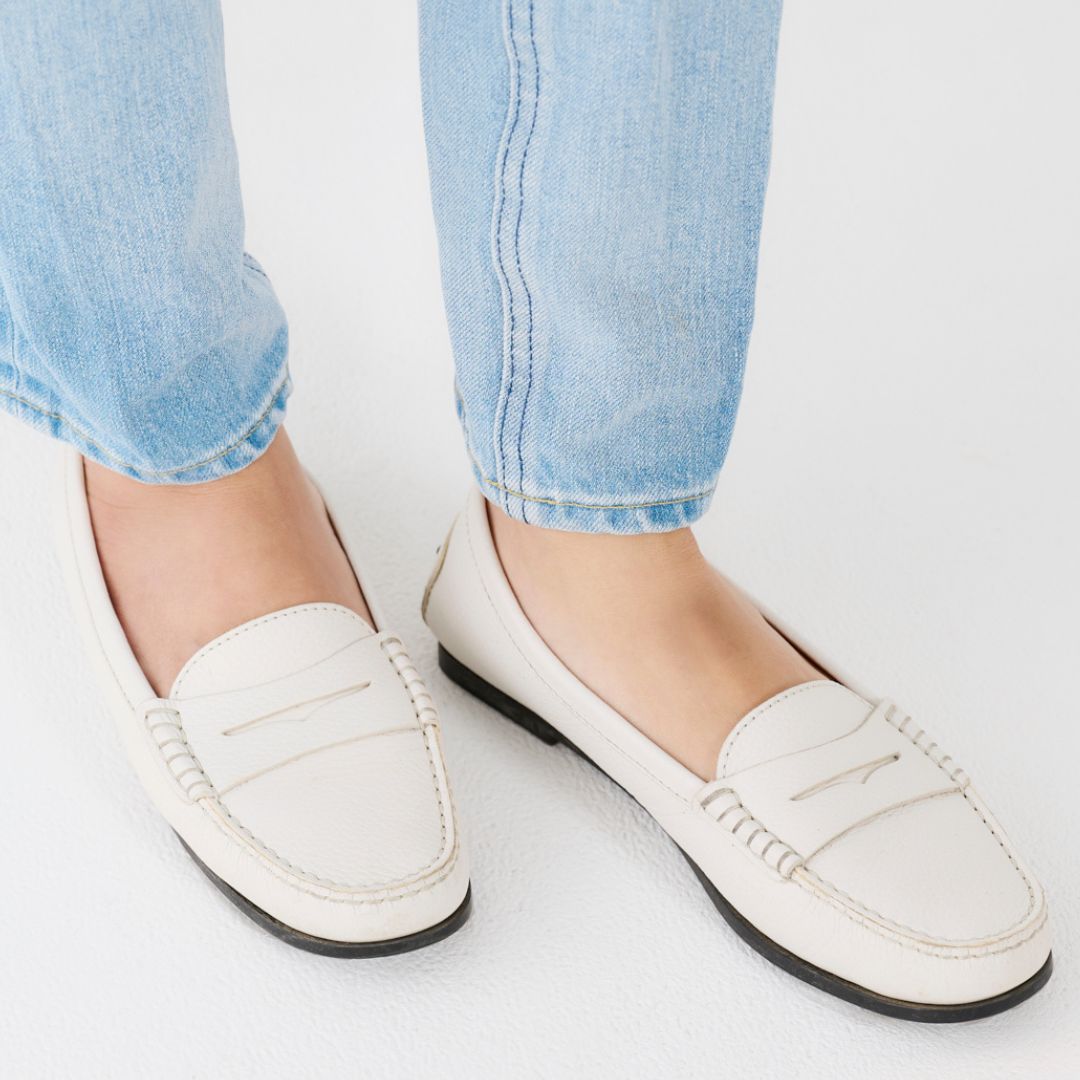 TOD'S - トッズ TOD'S ローファー レザー Tタイムレス フラット