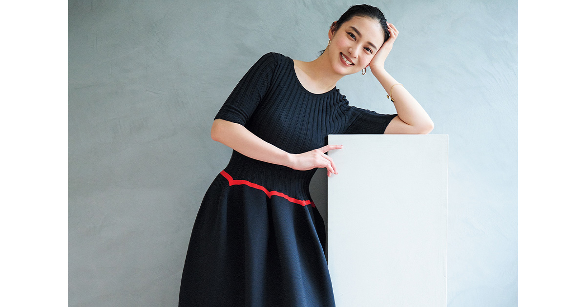 cfcl ネイビー ワンピース　3 ママに大人気【CFCL】の新作ワンピ3選！美シルエットが体形