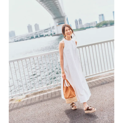 夏に着たい【白ワンピース】はマキシ丈で洗練！帰省コーデをドラマチックに
