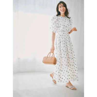 帰省に【セットアップ】で着回し自在！ドット見え花柄が大人っぽい