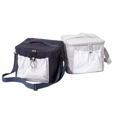 公園・レジャーに『洒落てるクーラーバッグ』が実力発揮！保冷・保温に対応◎