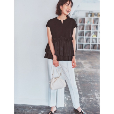 【保護者会ママ】薄着の季節もキレイめキープ！ペプラムトップスで華やかオシャレ