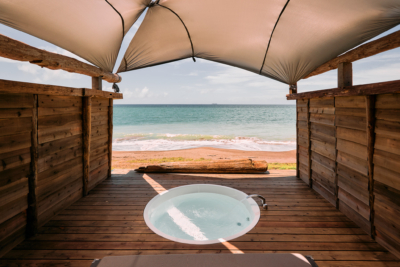 子連れ旅にも♡美しい海と波音に癒される、最高に贅沢なビーチクラブ【Motona Beach Club】が夏季限定オープン