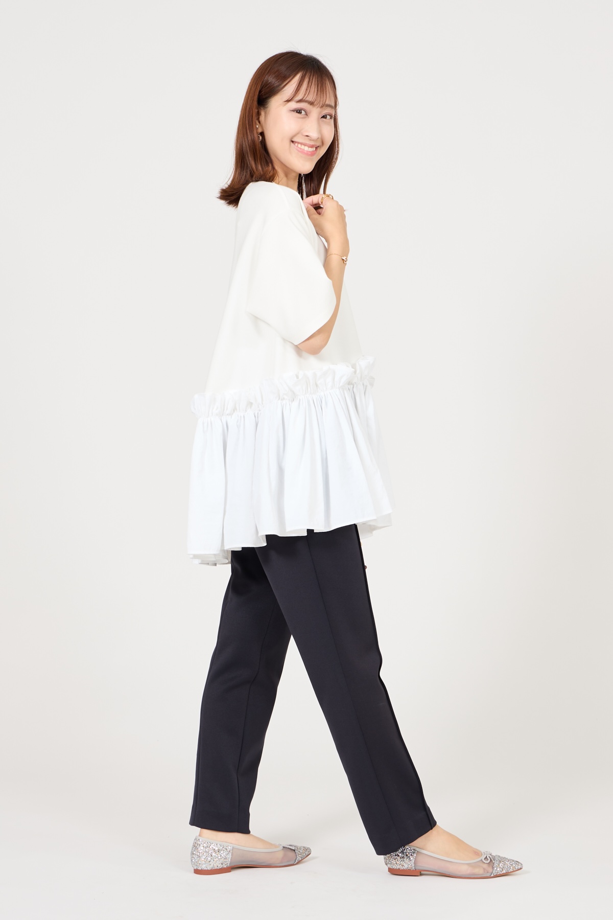 クラウドチームVERY堀莉奈の[THREE SQUARE]美脚ストレッチパンツ
