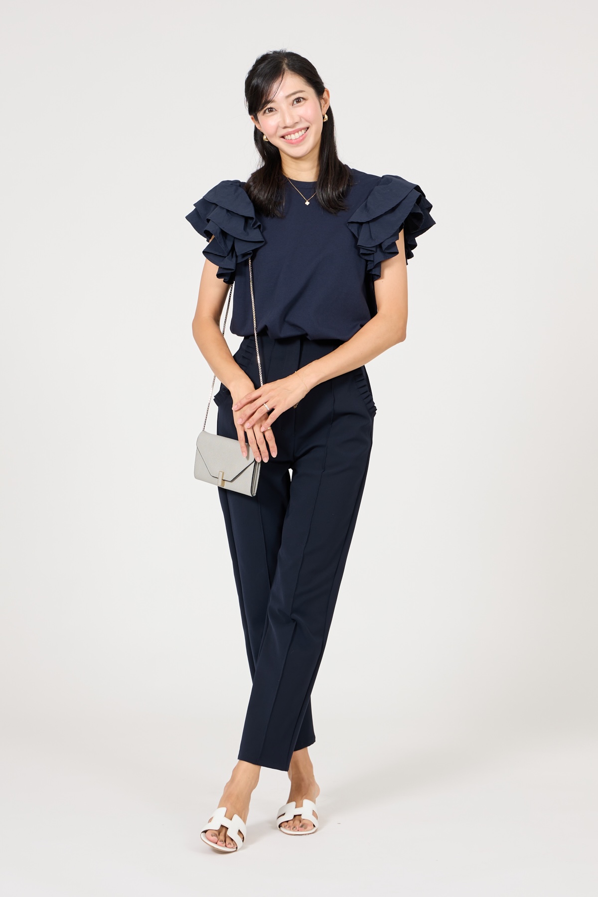 クラウドチームVERY青山美沙子の[THREE SQUARE]ラッフルスリーブプルオーバー