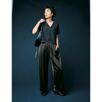 【帰省コーデ】にイージーパンツで楽ちんオシャレ！サテンのツヤでキレイ見え