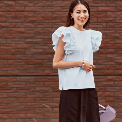 帰省先に【モノトーン】でキレイめ！主役Tシャツはシンプルボトムスに合わせるだけ