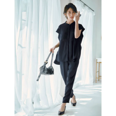 学校ママの【紺セットアップ】はブラウス×パンツが便利！キレイめ素材で上品に