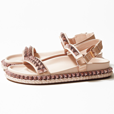 今夏の【キレイめスポサン】新名品！歩きやすさとよそ行き感を両立