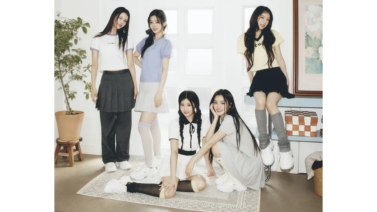 Lacoste x Illit 日本限定ポロ Wonhee 20%OFF Lacoste x Illit 日本限定ポロ Wonhee 20%OFF Lacoste x Illit 日本