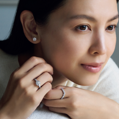 申 真衣さんが纏う。グローバルリーダーたちの「ハリー・ウィンストン」【後編】