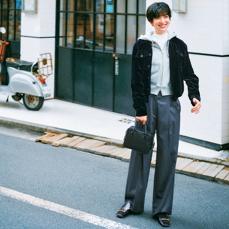 センタープレスパンツ×パーカ×ジャケットの阪井まどかさん