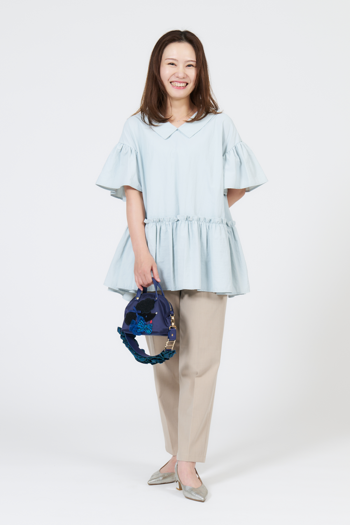 クラウドチームVERY長谷川侑奈の[THREE SQUARE]2WAYタフタブラウスコーデ