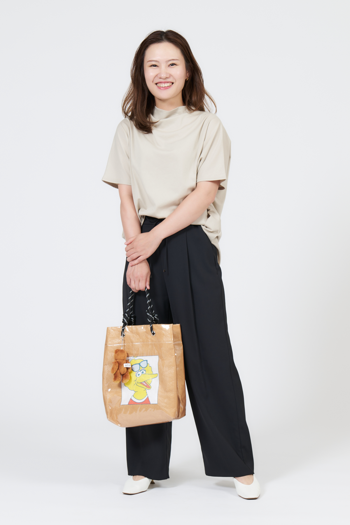 クラウドチームVERY長谷川侑奈の夏の黒パンツコーデ