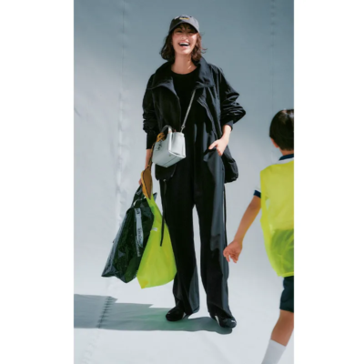 【秋の運動会】にオールインワン！全身黒は素材違いでコーデに奥行きを